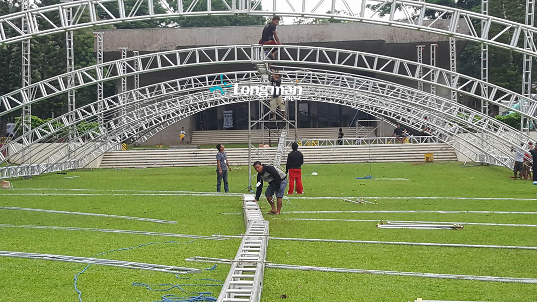 Philippine customer use aluminum stage truss for outdoor event 